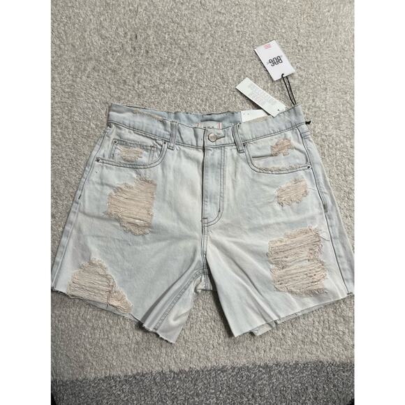 NWT BDG Urban Outfitters Womens Sz 27 Dropped Waist Destroy Denim Short Lt Blue - Picture 1 of 8